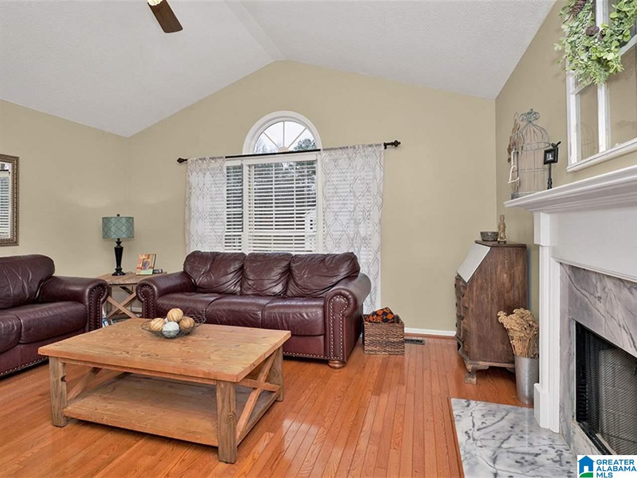 902 Falling Star Lane Alabaster, AL 35007 - Photo 3 of 38