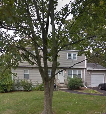 $629,000 | 24 Floyd Street, Deer Park, NY 11729