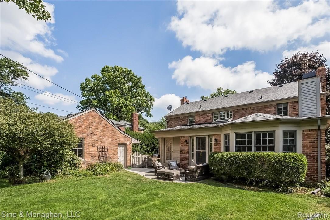 1027 Audubon Road Grosse Pointe, MI 48230 - Photo 45 of 51 047-Rear_View-3063729-medium.jpg