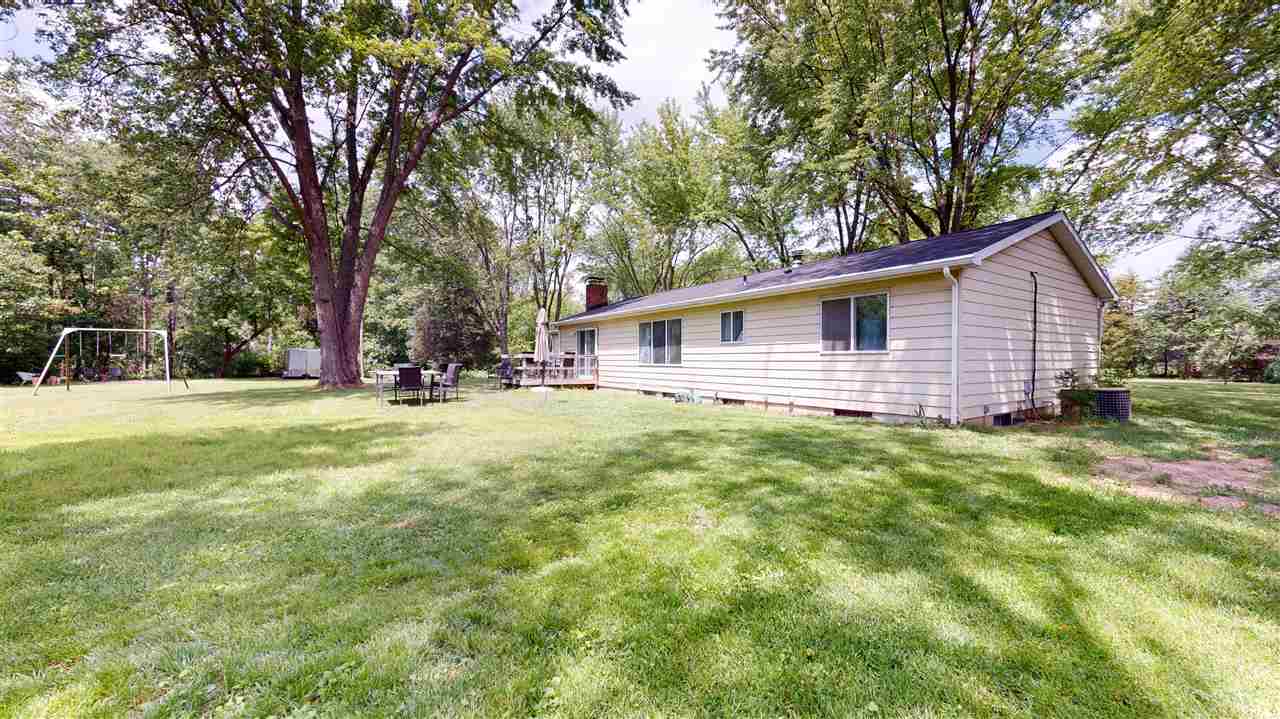 5103 Spears Road Pinckney, MI 48169 - Photo 37 of 53 Large backyard