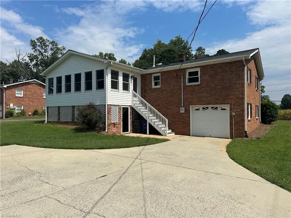 $1,200 | 5100 B Murray Road, Winston-Salem, NC 27106
