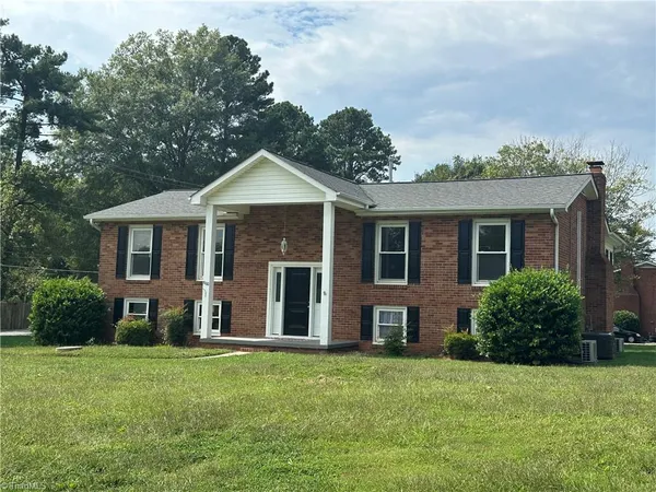 $1,200 | 5100 B Murray Road, Winston-Salem, NC 27106