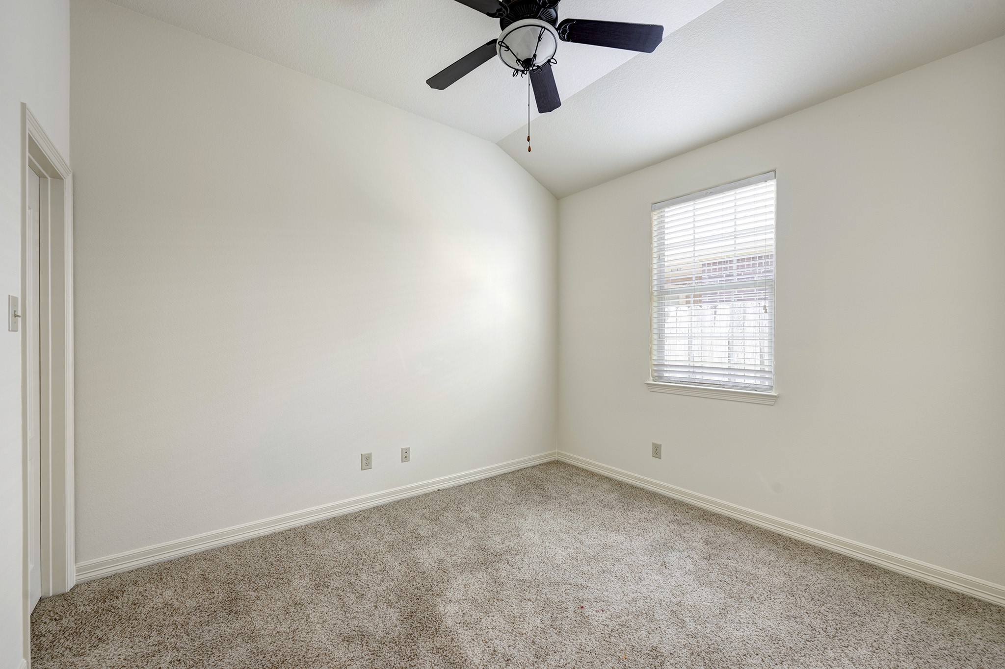 10348 Stone Gate Drive Conroe, TX 77385 - Photo 14 of 20 a view of a window in a room