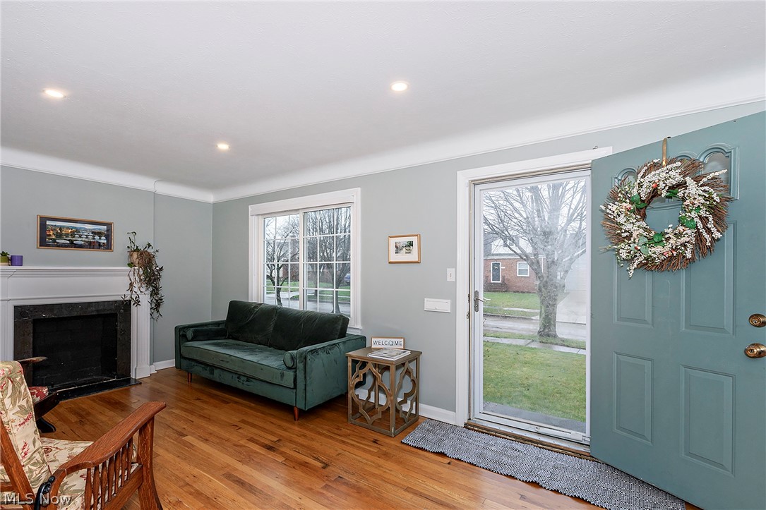 4189 Ellison Road South Euclid, OH 44121 - Photo 3 of 41 A welcoming and light filled Living Room
