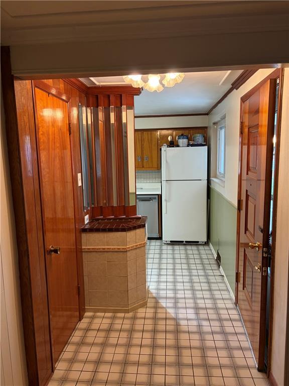 700 Filmore Road Pittsburgh, PA 15221 - Photo 3 of 27
