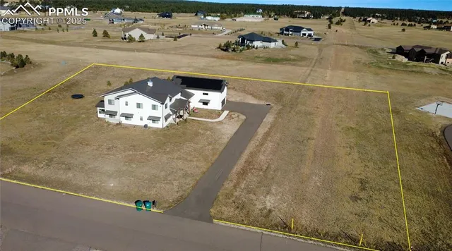 a close view of sink and tap