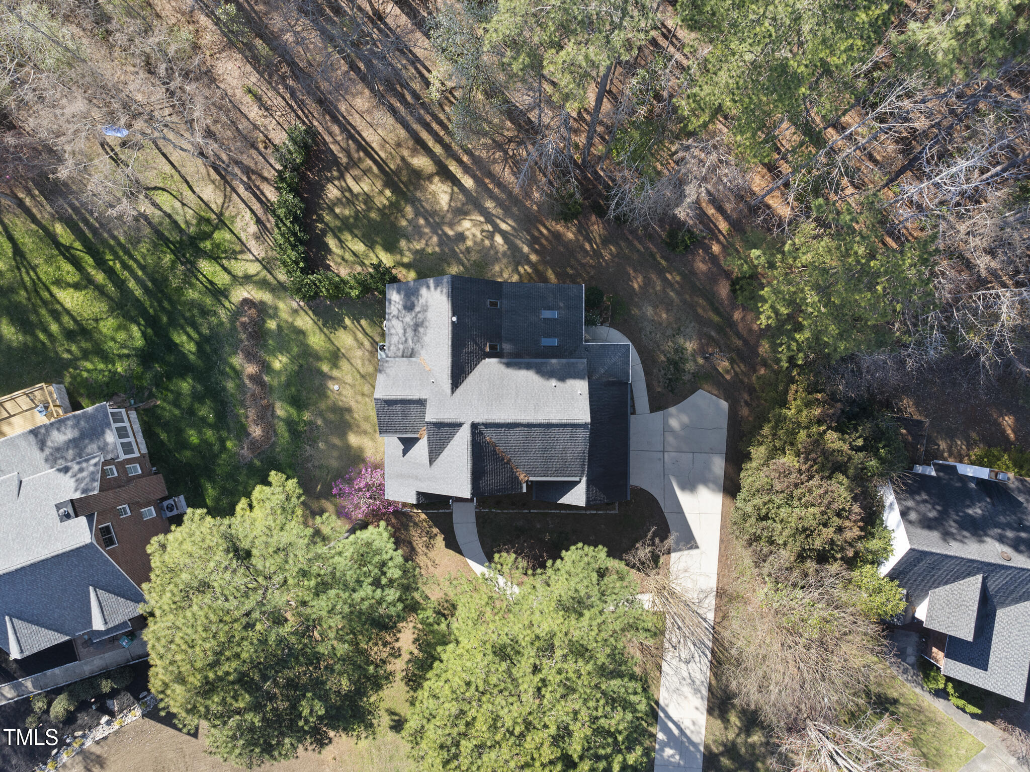 8063 Hogan Drive Wake Forest, NC 27587 - Photo 9 of 46 DJI_20250318163101_0017_D