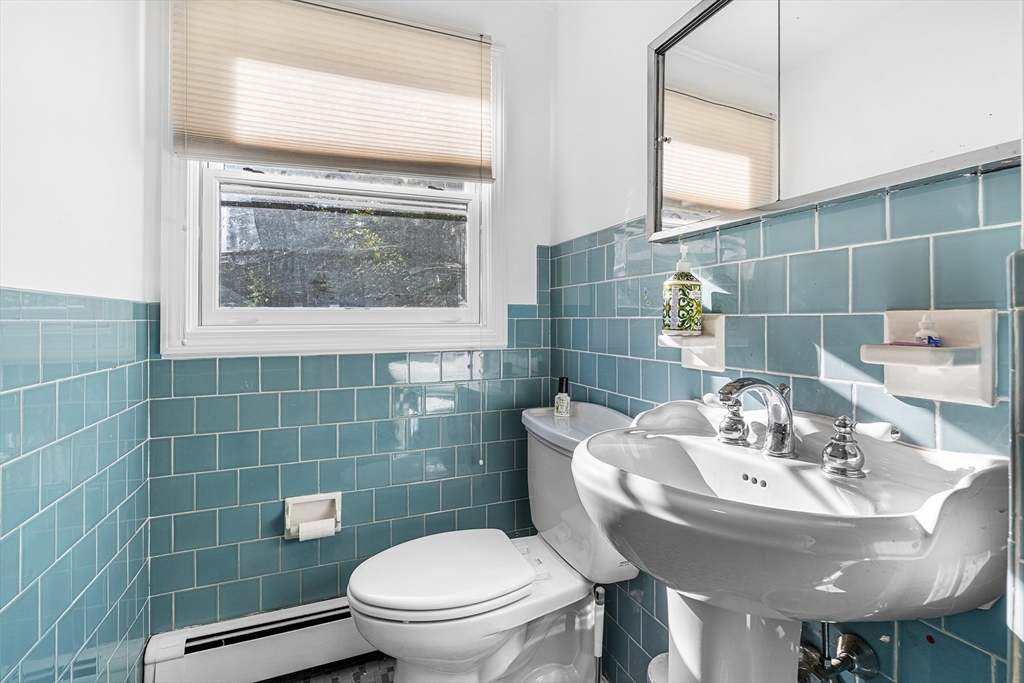 14 Francine Road Framingham, MA 01701 - Photo 10 of 33