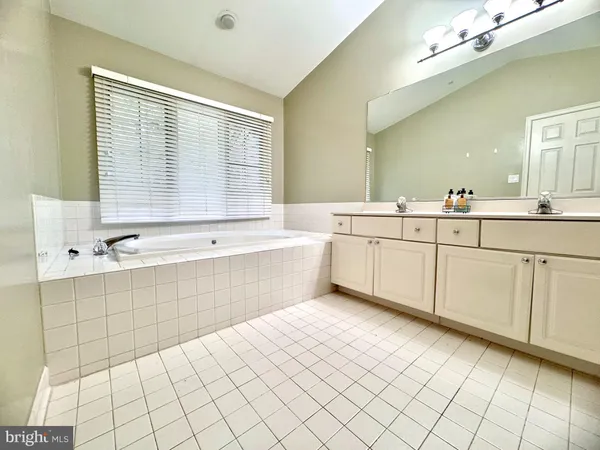 $5,200 | 11433 Hollowstone Drive, Rockville, MD 20852