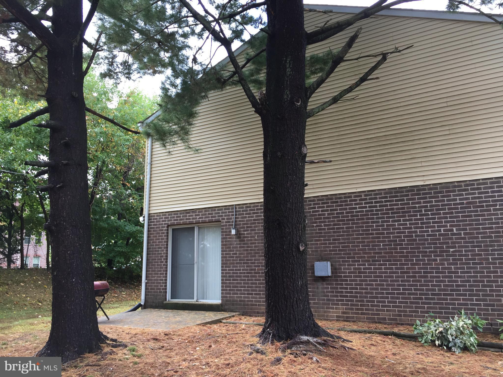 15 Cardor Court Nottingham, MD 21236 - Photo 2 of 15 Exterior side with patio