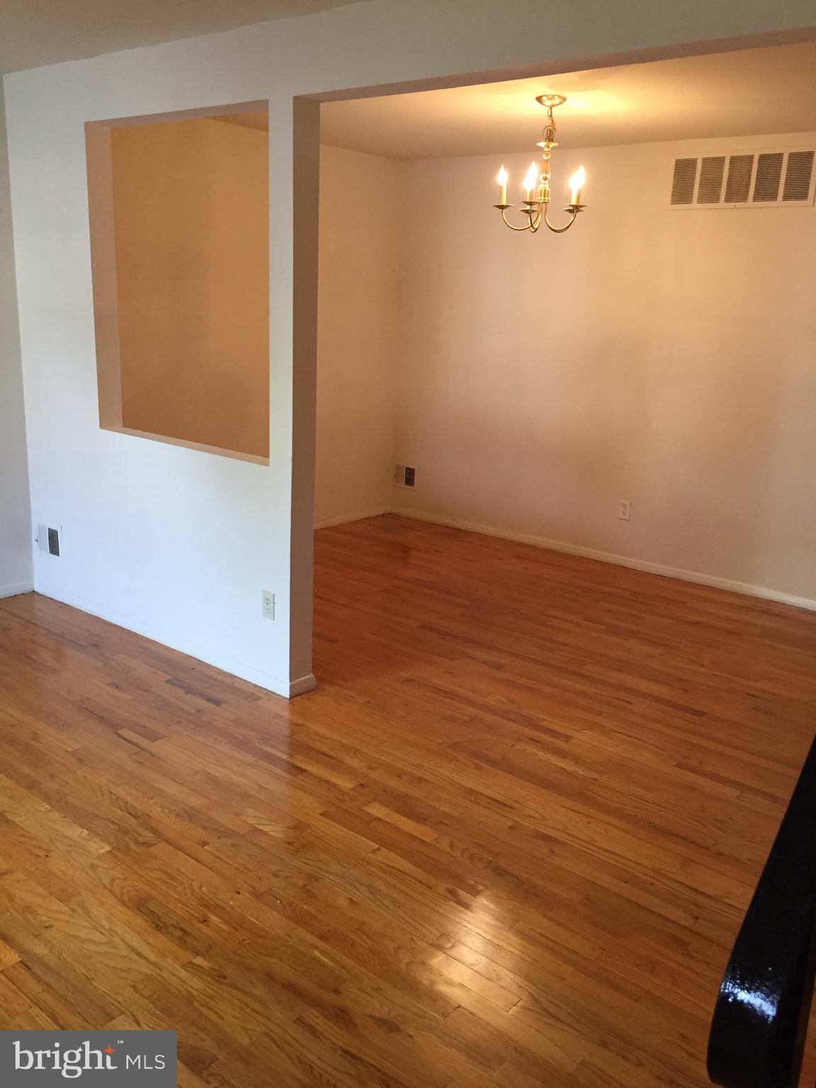 15 Cardor Court Nottingham, MD 21236 - Photo 6 of 15 Dining room