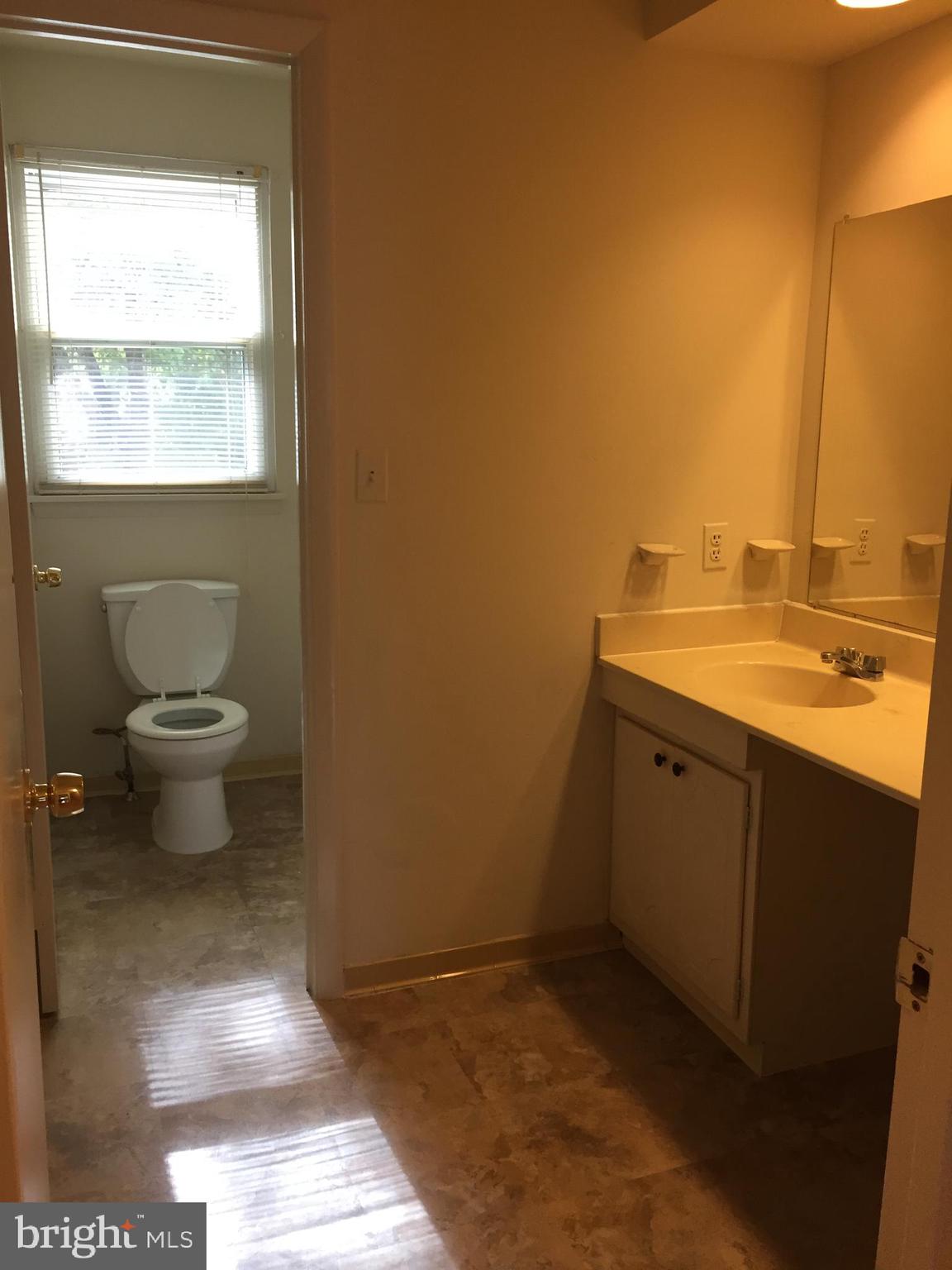 15 Cardor Court Nottingham, MD 21236 - Photo 7 of 15 Full bath