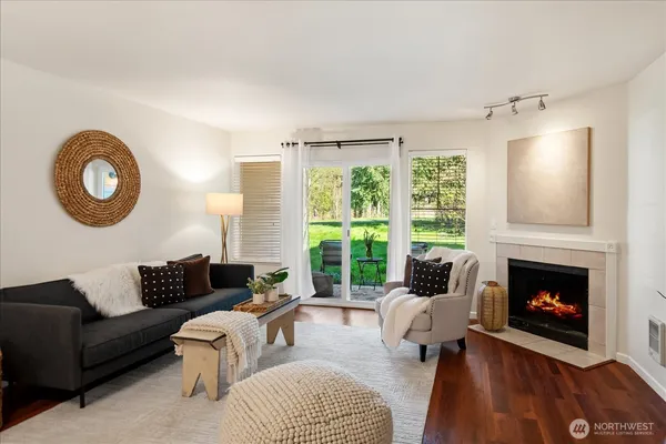 $265,000 | 5300 Harbour Pointe Boulevard, Unit 309C, Mukilteo, WA 98275