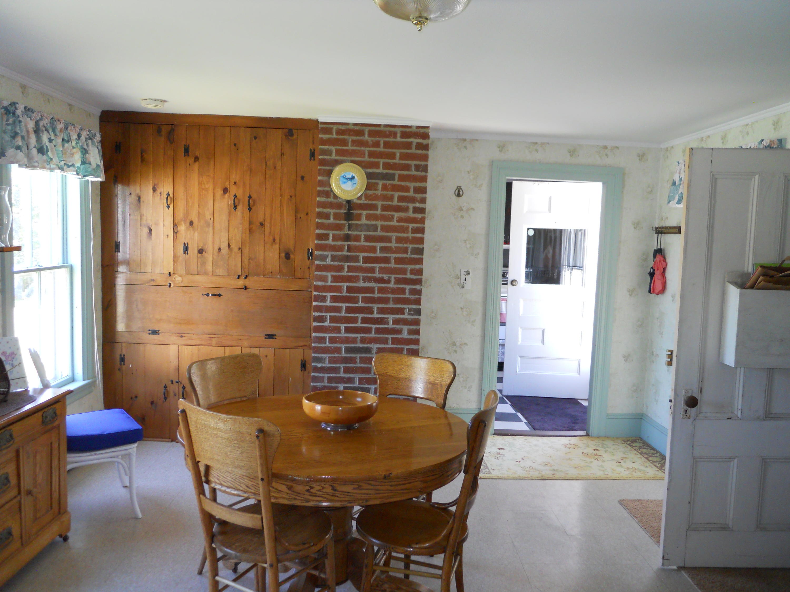689 Main Road Islesboro, ME 04848 - Photo 18 of 36 DiningDSCN0298