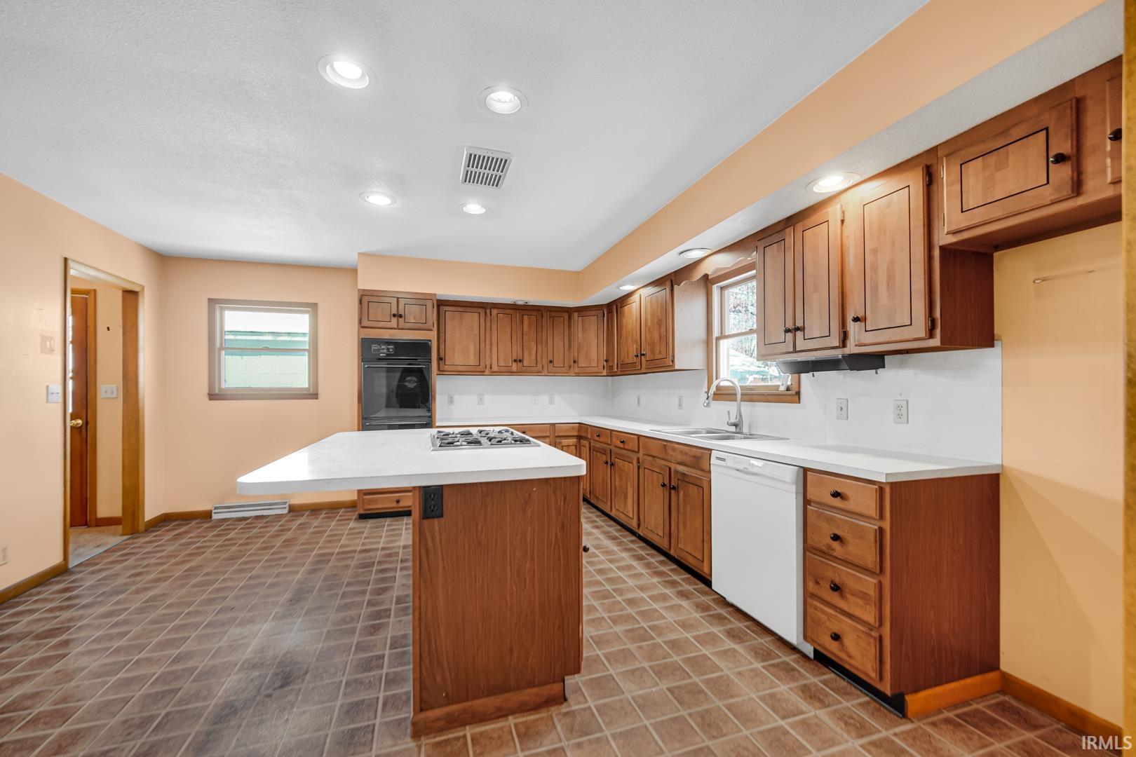 439 South Main Street Culver, IN 46511 - Photo 12 of 27