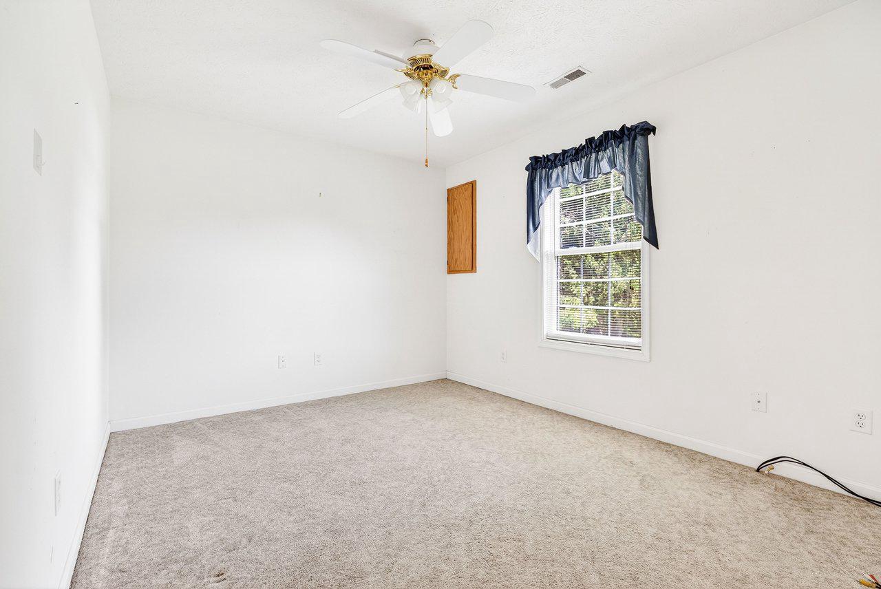 849 South Ox Road Woodstock, VA 22664 - Photo 35 of 51 Bright and airy blank canvas room.