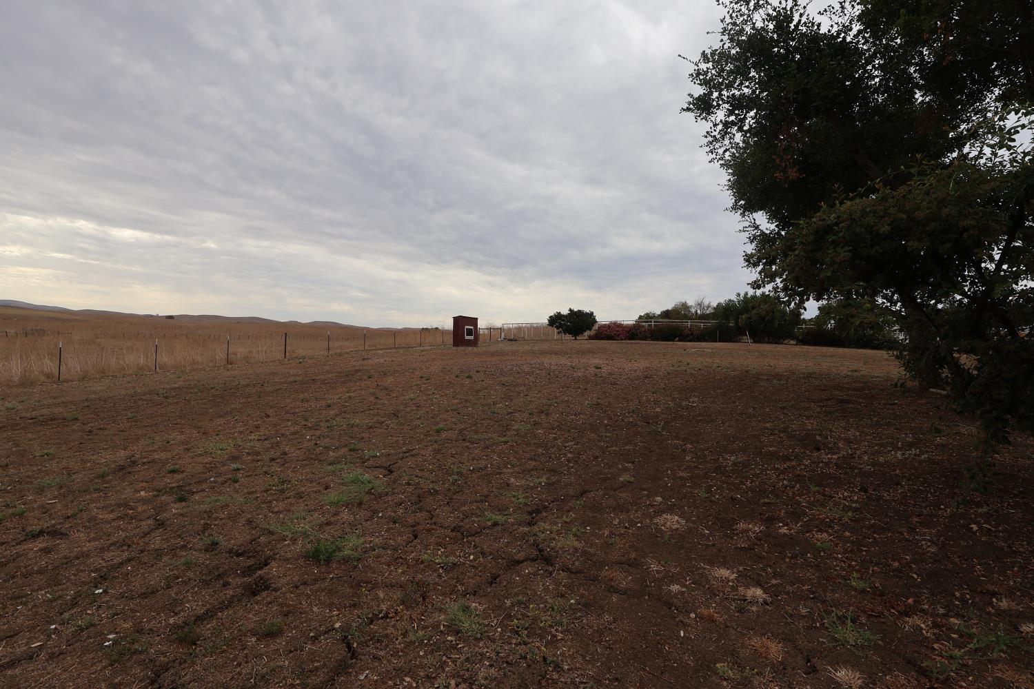 307 Mansfield Road Hollister, CA 95023 - Photo 15 of 47
