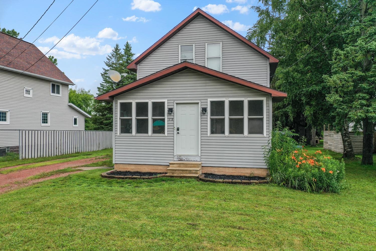 138 South Wisconsin Street Pulaski, WI 54162 - Photo 4 of 27