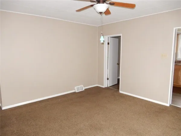 $850 | 395 1st Street, Lawrence, PA 15055