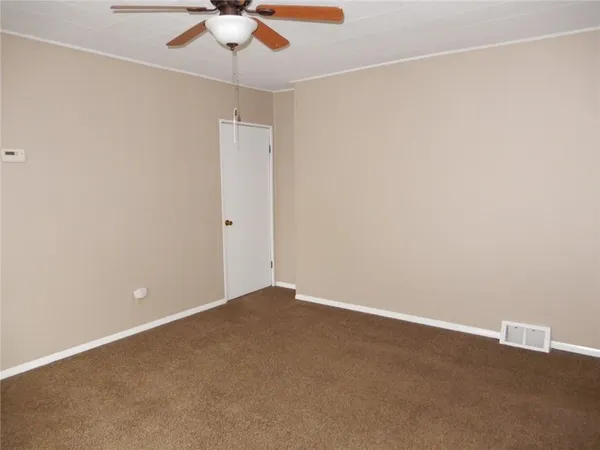 $850 | 395 1st Street, Lawrence, PA 15055
