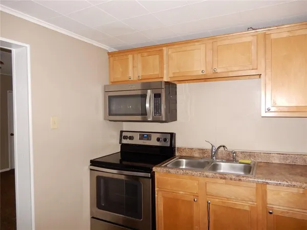 $850 | 395 1st Street, Lawrence, PA 15055