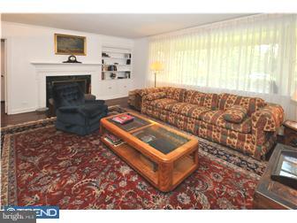 835 Worrell Road Rydal, PA 19046 - Photo 3 of 12 Living Room