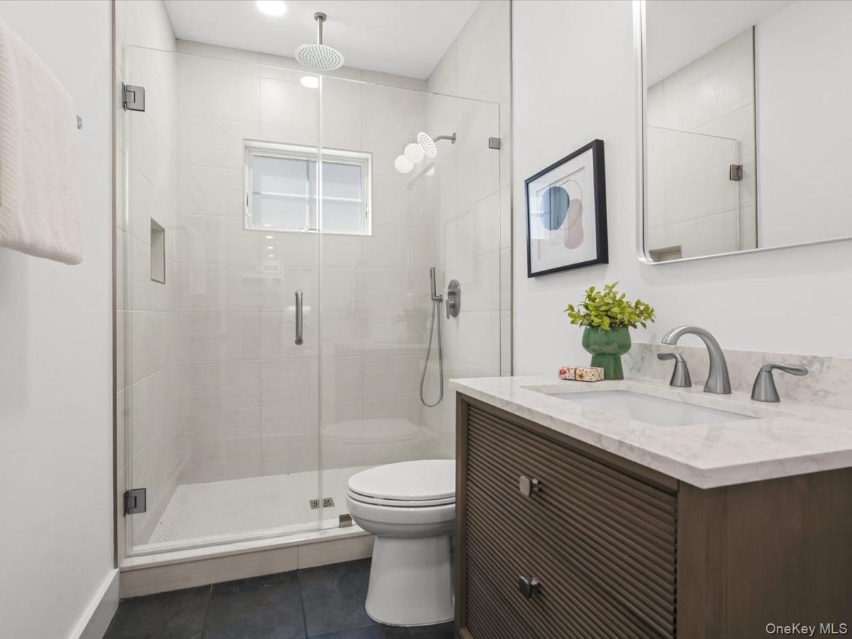 8 Brixton Road Garden City, NY 11530 - Photo 23 of 47