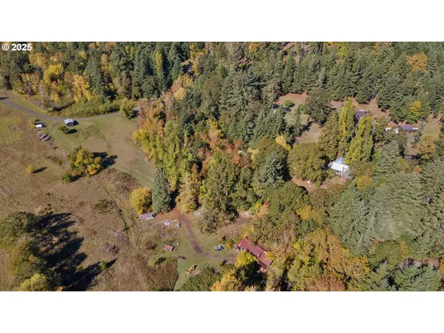 a black and white photo of a house