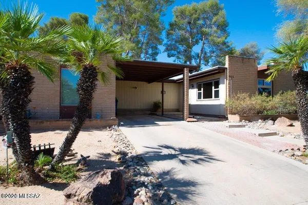 $1,595 | 9155 East Broadway Boulevard, Unit B, Tucson, AZ 85710