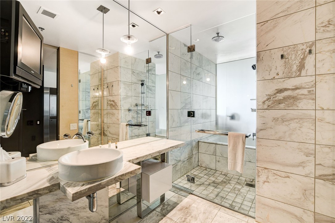 4381 West Flamingo Road, Unit 3010 Las Vegas, NV 89103 - Photo 17 of 34