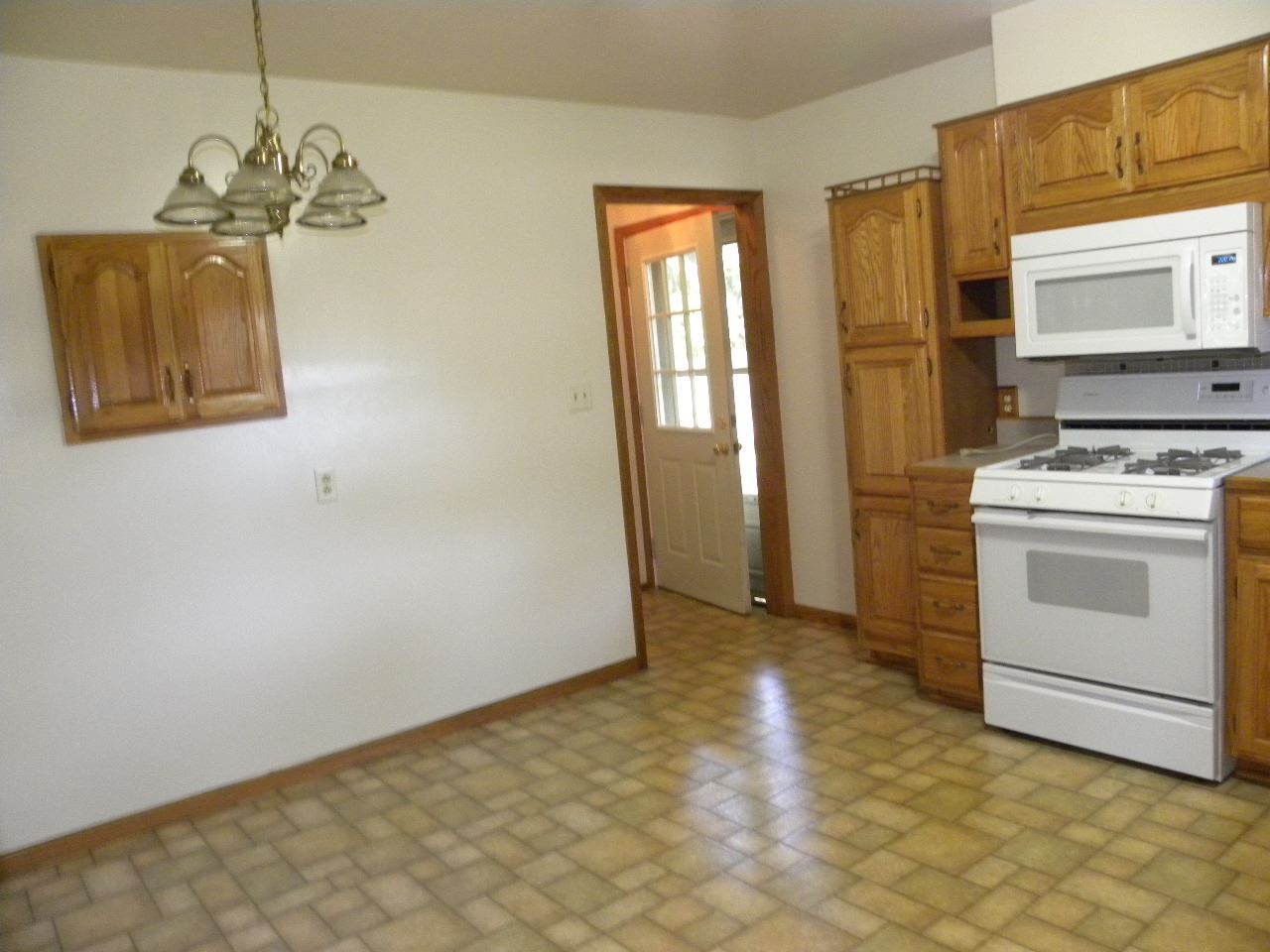 56352 Orchid Road South Bend, IN 46619 - Photo 7 of 32 Gallery Image 7