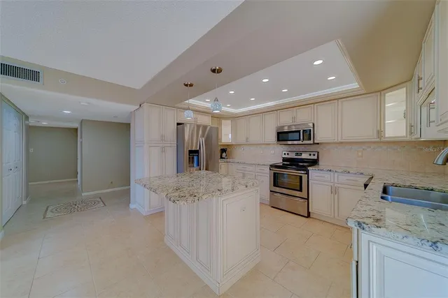 $879,000 | 1480 Gulf Boulevard, Unit 201, Clearwater Beach, FL 33767