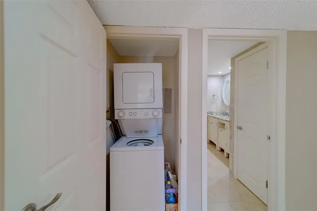 $879,000 | 1480 Gulf Boulevard, Unit 201, Clearwater Beach, FL 33767