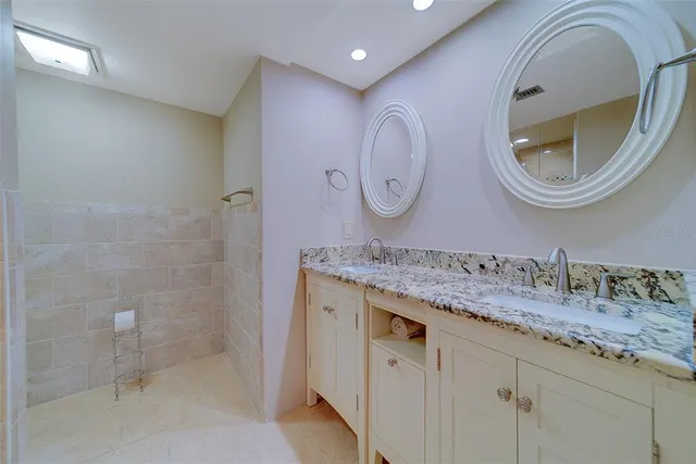 $879,000 | 1480 Gulf Boulevard, Unit 201, Clearwater Beach, FL 33767