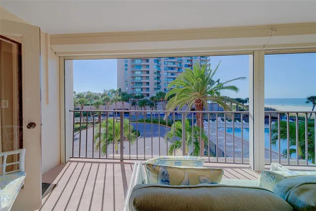 $879,000 | 1480 Gulf Boulevard, Unit 201, Clearwater Beach, FL 33767
