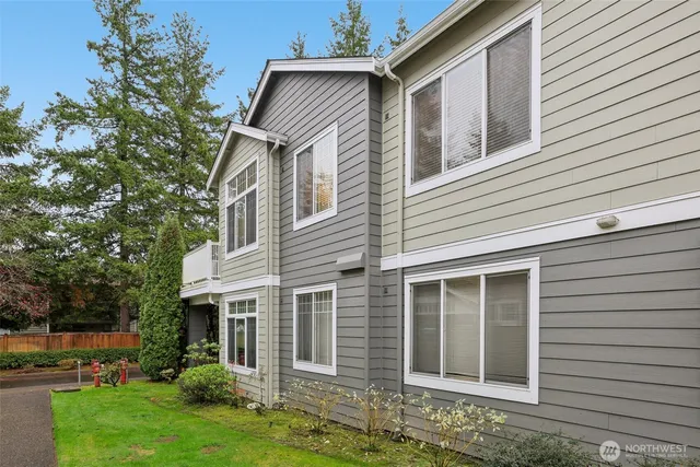 $465,000 | 4322 Northeast 5th Court, Unit 105, Renton, WA 98059