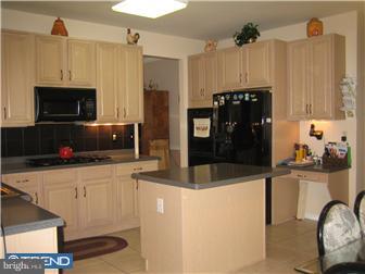 15 Pierce Road East Windsor, NJ 08520 - Photo 4 of 11 Kitchen
