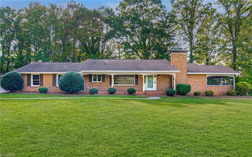 122 Pine Street King, NC 27021 - Photo 2 of 30