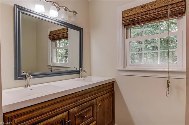 $389,900 | 122 Pine Street, King, NC 27021