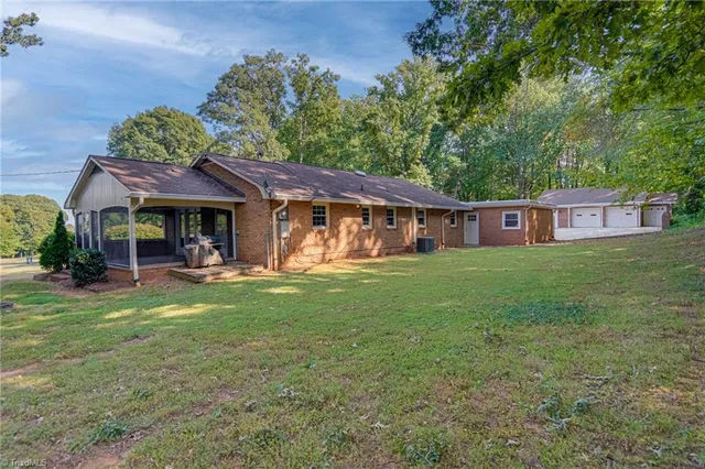 $389,900 | 122 Pine Street, King, NC 27021