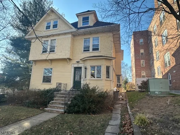 $3,100 | 182 Claremont Avenue, Unit 2, Montclair, NJ 07042