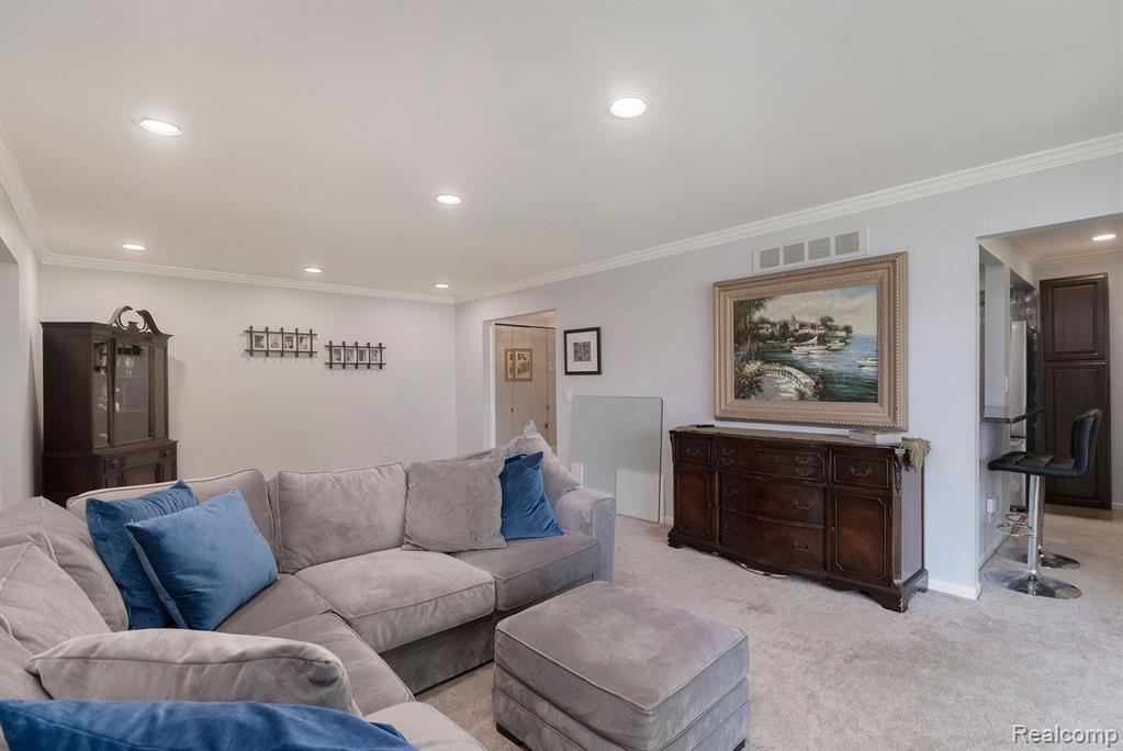 29652 Middlebelt Road, Unit 36 Farmington, MI 48334 - Photo 8 of 20
