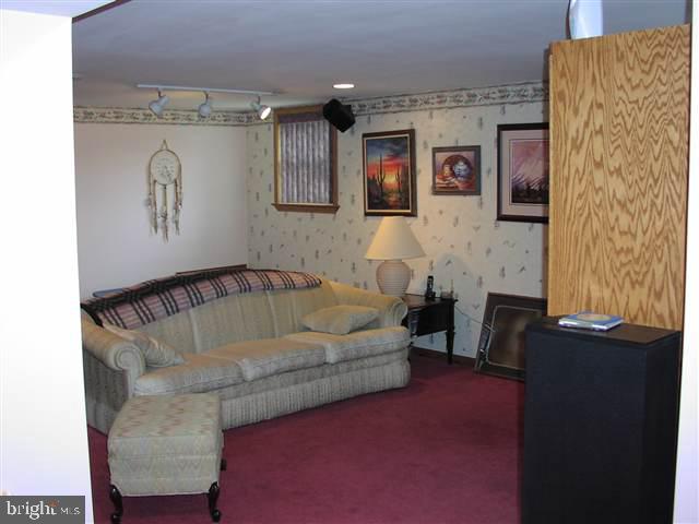 2015 Valley Road Enola, PA 17025 - Photo 9 of 12 Gallery Image 9