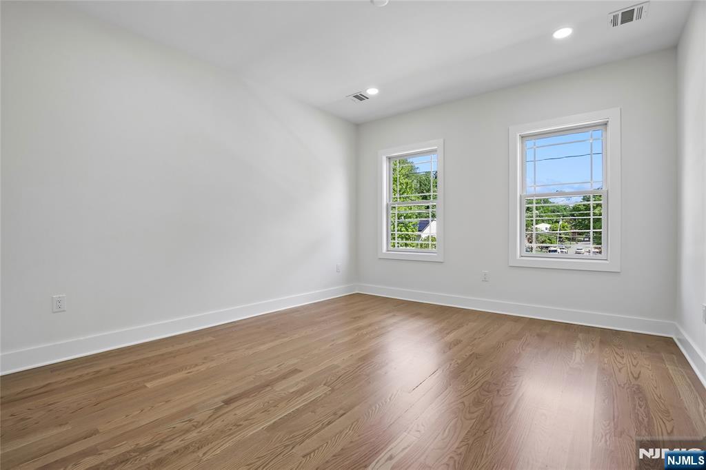 318 East Halsey Road Parsippany, NJ 07054 - Photo 27 of 38