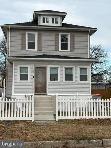 $325,000 | 330 West Peach Street, Vineland, NJ 08360