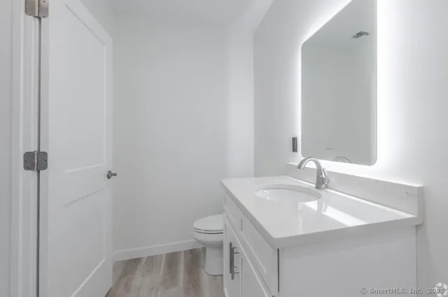 $2,100 | 424 Main Street, Unit D, Middletown, CT 06457