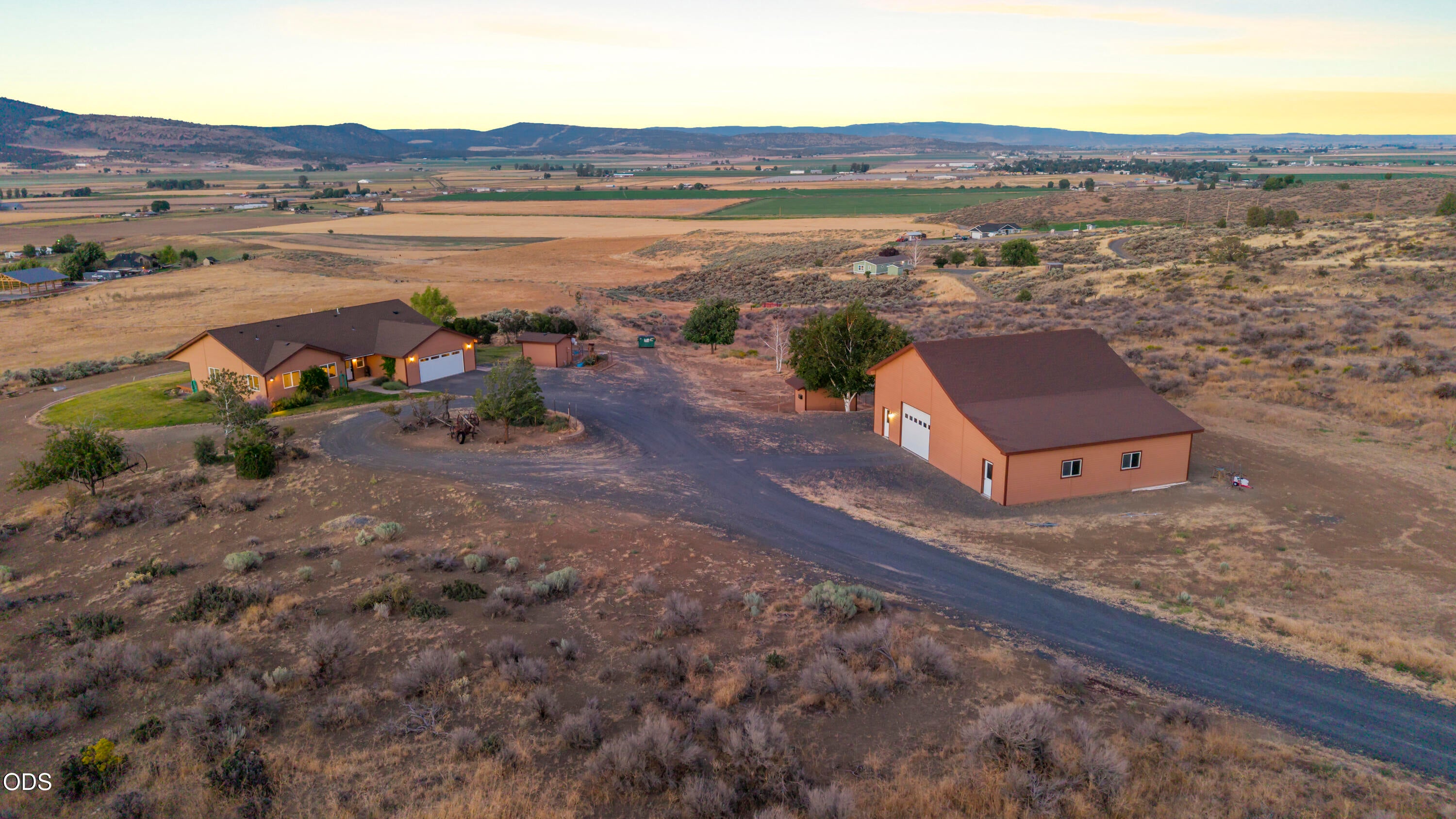 11811 Falvey Road Klamath Falls, OR 97603 - Photo 11 of 97 Gallery Image 11