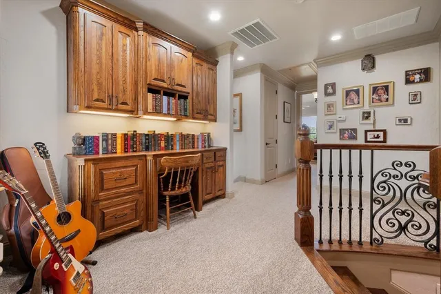 a view of an entryway with workspace