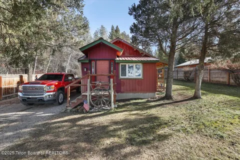 $325,000 | 16 Foothill Boulevard, Alpine, WY 83128