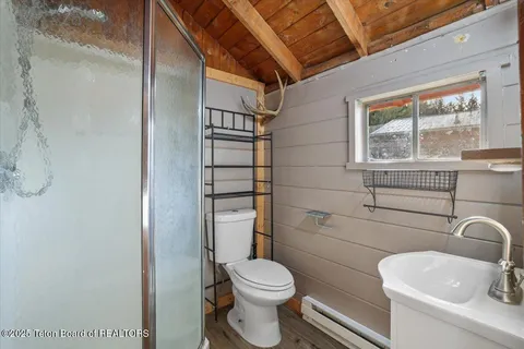 $325,000 | 16 Foothill Boulevard, Alpine, WY 83128